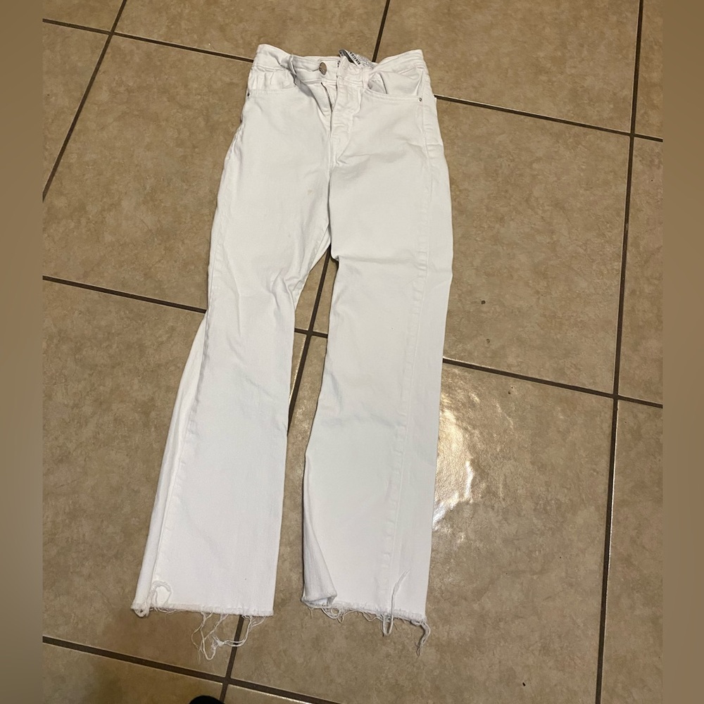 Zara mid-rise cropped flared white jeans lightly worn good condition